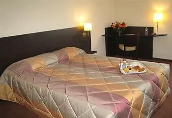 Brit Du Stade Ouest Hotel 3*