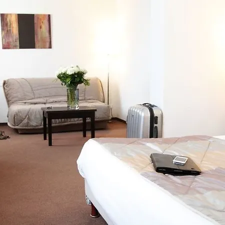 Brit Du Stade Ouest Hotel