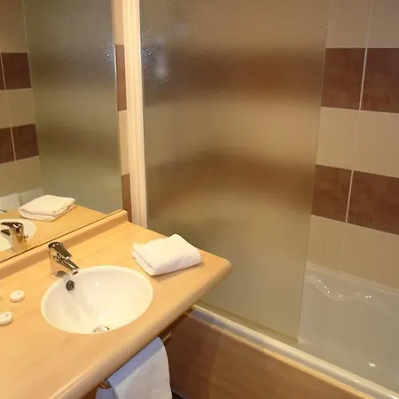 Brit Du Stade Ouest Hotel 3*